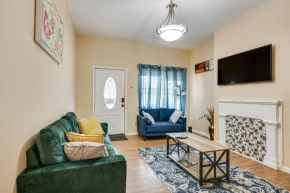 West Oakland Home - 2 Mi to Downtown Pittsburgh!